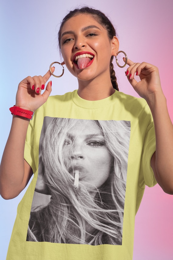 ファッションアイコンTシャツ、ケイトモスTシャツ、90年代シャツ