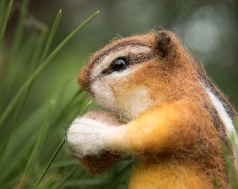 Chipmunk Needle felted Felting kit Little chipmunk Needle Felting Kit - felting beginners - Needle Felted animal / felting kit animal