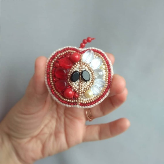PDF pattern DIY brooch bead embroidery KIT Red appple beaded brooch kit, red apple brooch kit, red apple kit