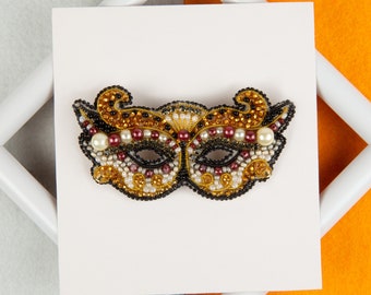 Venecian mask brooch kit / jewelry making kit / seed beaded brooch kit / DIY brooch bead embroidery KIT Mask / Mask Carnival of Venice