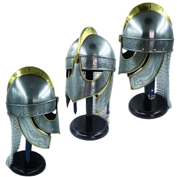 Casque, heaume, cotte de maille et pièce d'armure