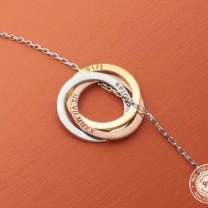 Interlocking Circle Necklace, Mother Necklace, Mothers Day Gifts, Triple Ring Necklace, Name Necklaces, Family Name Necklace, Gift For Mom