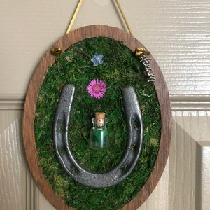 Lucky decor, LUCKY horseshoe, lucky clover, lucky wall plaque, horseshoe decor, small wall hanging