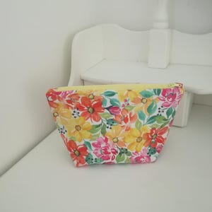 Small bag, ideal for makeup
