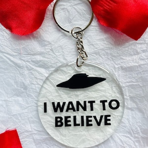 I want to believe Fox Mulder inspired graphic handmade keyring.