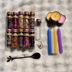 Witchy starter kit - Herbs, tea lights, spell candles