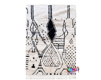 Azilal Rug Decor | 4.9 × 6.6 ft / 150 × 200 cm | Handmade Rug | Moroccan Carpet | Moroccan Rug Hand Knotted | Moroccan Wool | Rug