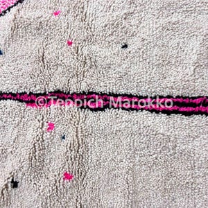 Moroccan Rug | Tapi Maroc | Teppich Wolle | Woolen Carpet | Azilal Rug | Teppich Rug | Beni Ouarain Style | Fine Berber Rug | Wolle Rug afbeelding 8