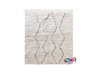 Moroccan Beni Ourain Rug | 5.1 × 5.1 ft / 154 × 156 cm | Handmade Rug | Moroccan Wool | Moroccan Carpet | Azilal Rug | Berber Rug