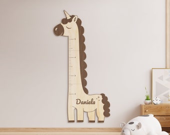 Grafico di crescita in legno a forma di unicorno: decorazione da parete per la cameretta dei bambini, righello per l'altezza dei bambini