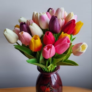 Tulipanes artificiales, ramo artificial, tulipanes de tacto real, hermoso ramo de flores de tulipán de espuma de poliuretano, decoración minimalista para mesa de Pascua, boda, primavera y hogar.