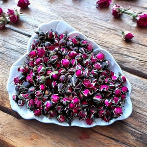 Dried RED ROSE BUDS - Fragrant Organic Roses, Small Rose Flowers for Wedding Confetti, Potpourri, Aromatherapy, Floral Decor, and Crafts