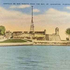 Castillo De San Marcos - St. Augustine, Florida - 1940s Linen Postcard