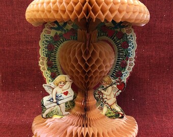 Vintage 1930's Honeycomb Valentine - Cherubs