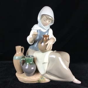 Lladro - Woman Painting Vase - #5079 - Porcelain Figurine - Art - Collectible - Mint