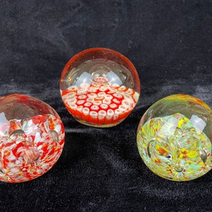 Decorative Glass Paperweights: Isco Glass Japan, Ucagco Glass Japan, Unknown Maker - Flower Art Glass Desk Decorations