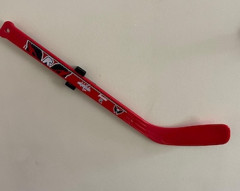 Mini Eishockeyschlägerhalter - Mini Hockeyschläger Wandhalterung Display Halterung - Sammlerstücke und Erinnerungsstücke Geschenk NHL, Hockeyfans