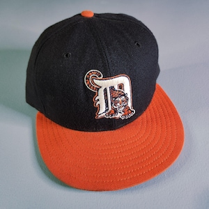 90s Detroit Tigers Hat Cap, Vintage 7 1/4 Wool Retro MLB Made in USA