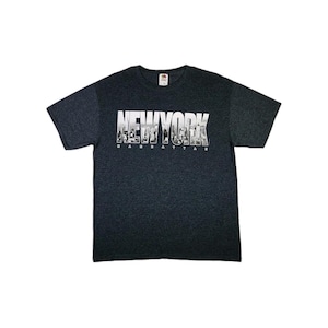 Manhattan New York VINTAGE T-shirt Large Gray Travel Crew Neck Tee Unisex