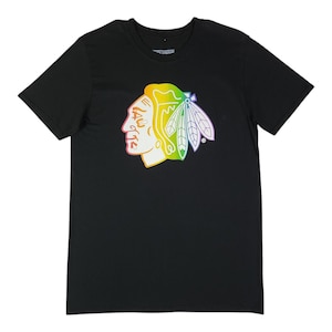 Chicago Blackhawks Pride Night T-Shirt Medium NHL Hockey Rainbow Graphic Tee