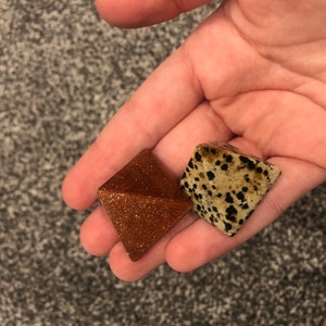 pyramidenförmigen Kristallen
