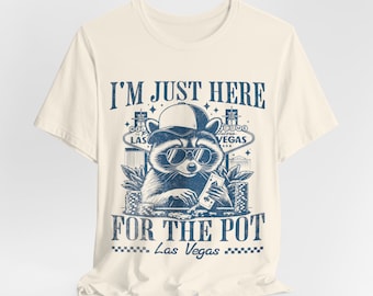 Solo estoy aquí por el bote, camiseta unisex de póker, regalo de póker, camiseta de póker, camiseta divertida de póker, camiseta de jugador de póker, camiseta de póker, camiseta de mapache