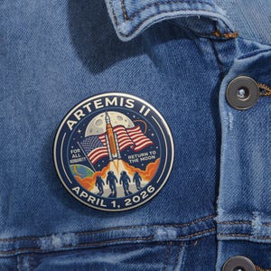 Artemis II Mission Pin, Return to the Moon 2026 Button, Retro Space Badge, Astronomy Lover Gift, Space Exploration Backpack  Pin Buttons