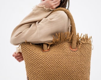 Handknitted Raffia Tote Bag: Designer Crochet Shoulder Bag