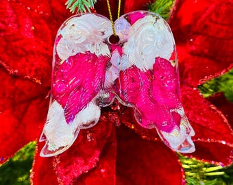 Adornos de alas de ángel hechos con flores secas reales