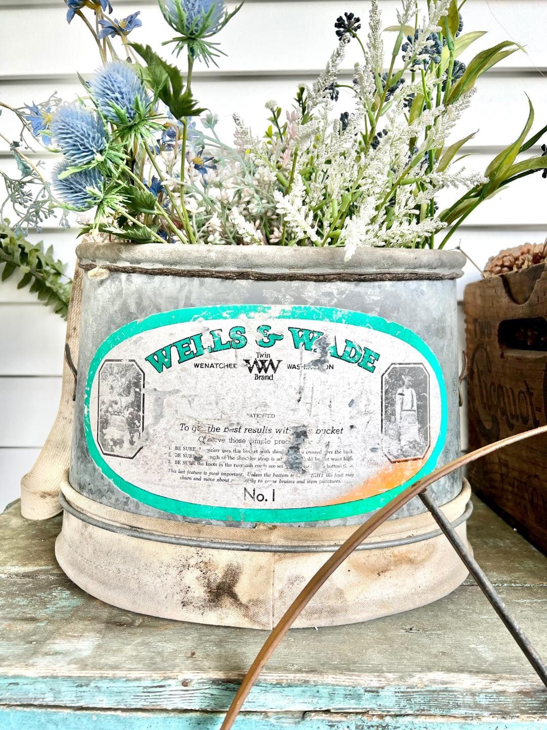 アンティーク　水桶 Antique Galvanized Well Bucket - Etsy