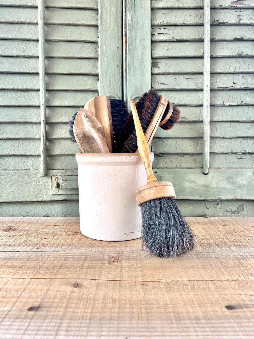 Rare & Antique Round Paint Brush / Duster Brush With Wood