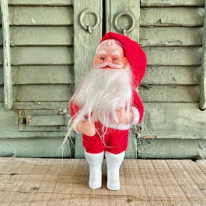 Sweet Vintage Rubber Face Santa Doll With Flocked Suit & Soft Beard - HONG KONG - Vintage Christmas, Vintage Santa, Vintage Christmas