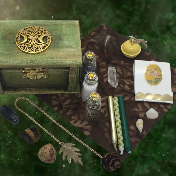 Triple Moon Mini Travel Altar Kit Distressed Green Man Portable Witchcraft Alter Set Witchy Vibes Celtic Goblincore Woodland Aesthetic Box