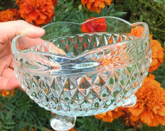 Vintage häxaltare offerfat felaktig häxvattenskål gotisk altardekor hednisk helgedom VTG häxkonst Indiana glas diamantspets 60-tal