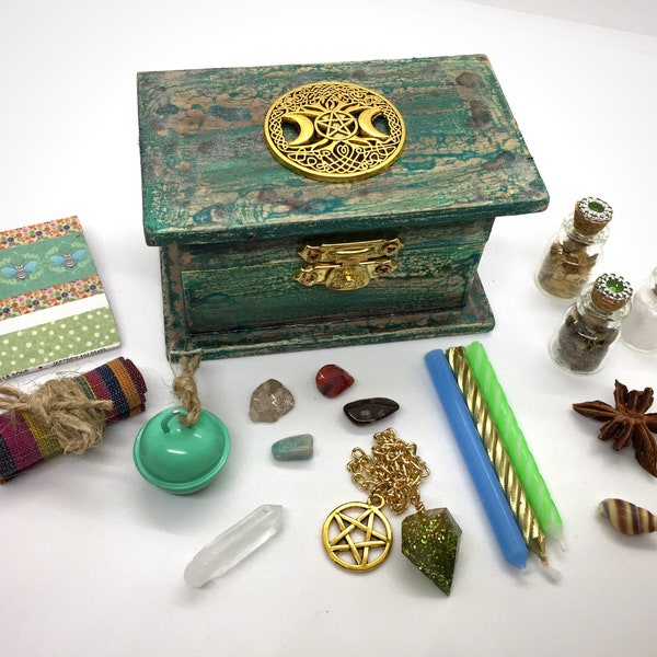 Triple Moon Mini Travel Altar Kit Distressed Green Man Portable Witchcraft Alter Set Witchy vibes Celtic Goblincore Woodland Aesthetic Box
