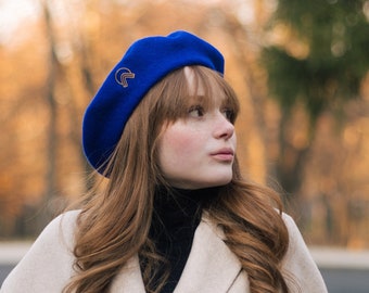 Electric blue wool beret with gold decor |  Navy blue cap | Perfect painter gift