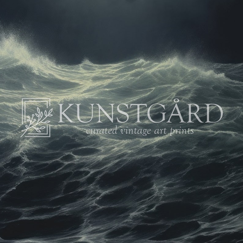 K&ouml;nnte beinhalten: Ein dunkles, st&uuml;rmisches Meer mit gro&szlig;en Wellen, die gegeneinander krachen. Der Text "KUNSTG&Aring;RD curated vintage art prints" ist &uuml;ber das Bild gelegt.