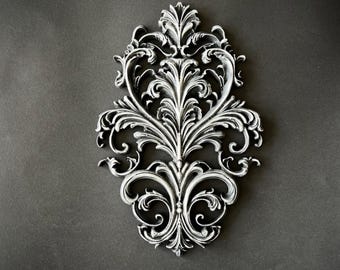 Baroque Emblem | Décor Moulds | Silicone Mould | LaBlanche | 8" x 5" | Limited Edition | Will Sell Out