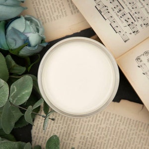 Buttercream 16oz and 32oz | Dixie Belle Chalk Mineral Paint | No VOC | Chalk Paint for Furniture | Water Based Paint | 16oz and 32oz