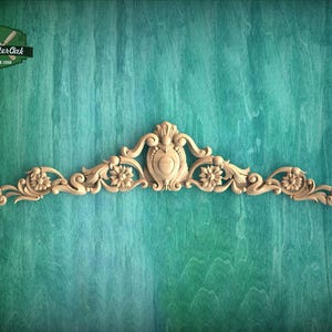 Classic Flourishes: Carved Wooden Onlay with Floral Elegance for Timeless Style, 1pc, Unpainted, Floral Medallion Onlay, Carved Scrollwork