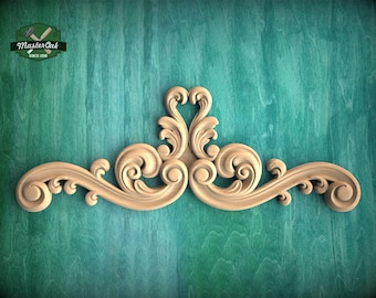 Ornate Oval Cartouche with Leaf Scrolls – Classic Wood Applique