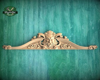 Classic Face Crest, Acanthus Pediment Wood Ornament (Indoor Size Options)