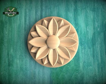 Minimal Wooden Rosette – Eight-Petal Floral Carving for Classic or Modern Décor