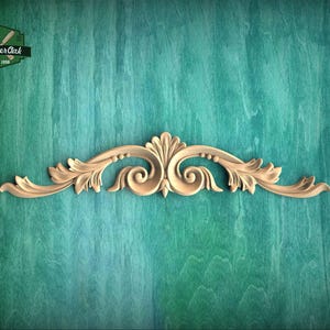 Baroque-Style Wood Applique with Curved Acanthus Leaves