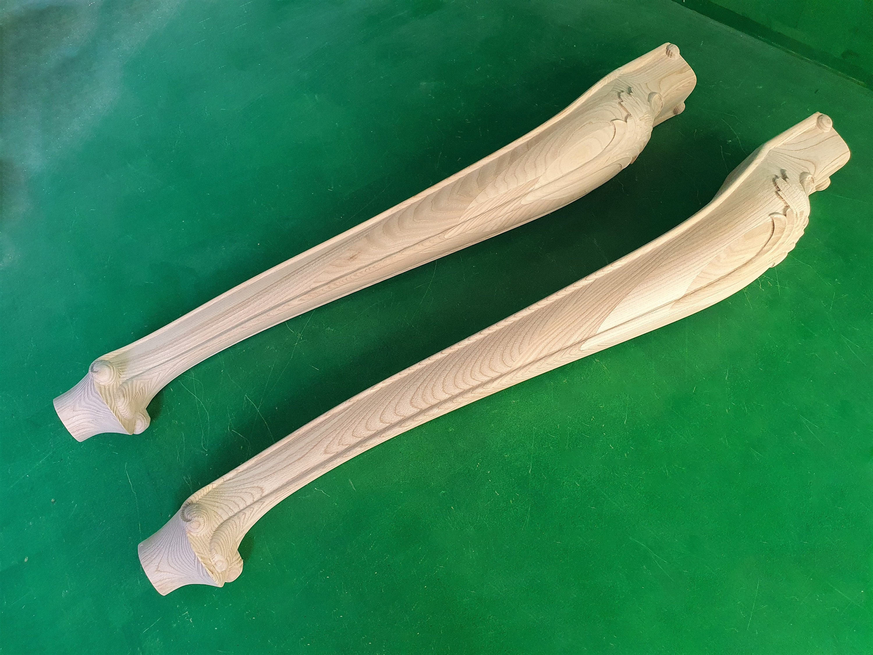Strong Carved Cabriole Legs of wood, Set of 2pc, for the dinner table, coffee table, for furniture restoration