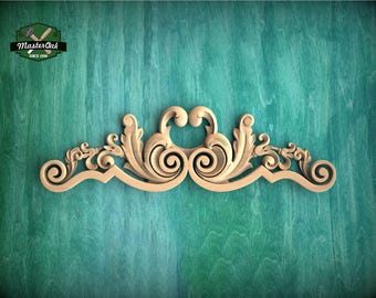 Symmetrical Baroque Applique – Wooden Crest with Scroll and Leaf Motifs