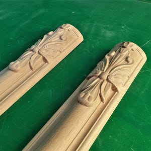 Pilastri intagliati, set da 2 pezzi, coppia di pilastri con montanti in legno intagliato