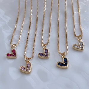 Collana a forma di cuore, collana a forma di cuore in oro, collana dell'amore, collana damigella d'onore, collana minimalista, gioielli a forma di cuore, regalo per moglie