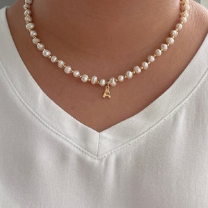 Pearl Necklace, Dainty Pearl Necklace, Bridesmaid Necklace, Pearl Bead Gold Necklace, Tiny Freshwater Pearl Necklace, Glam Necklace, Gift
