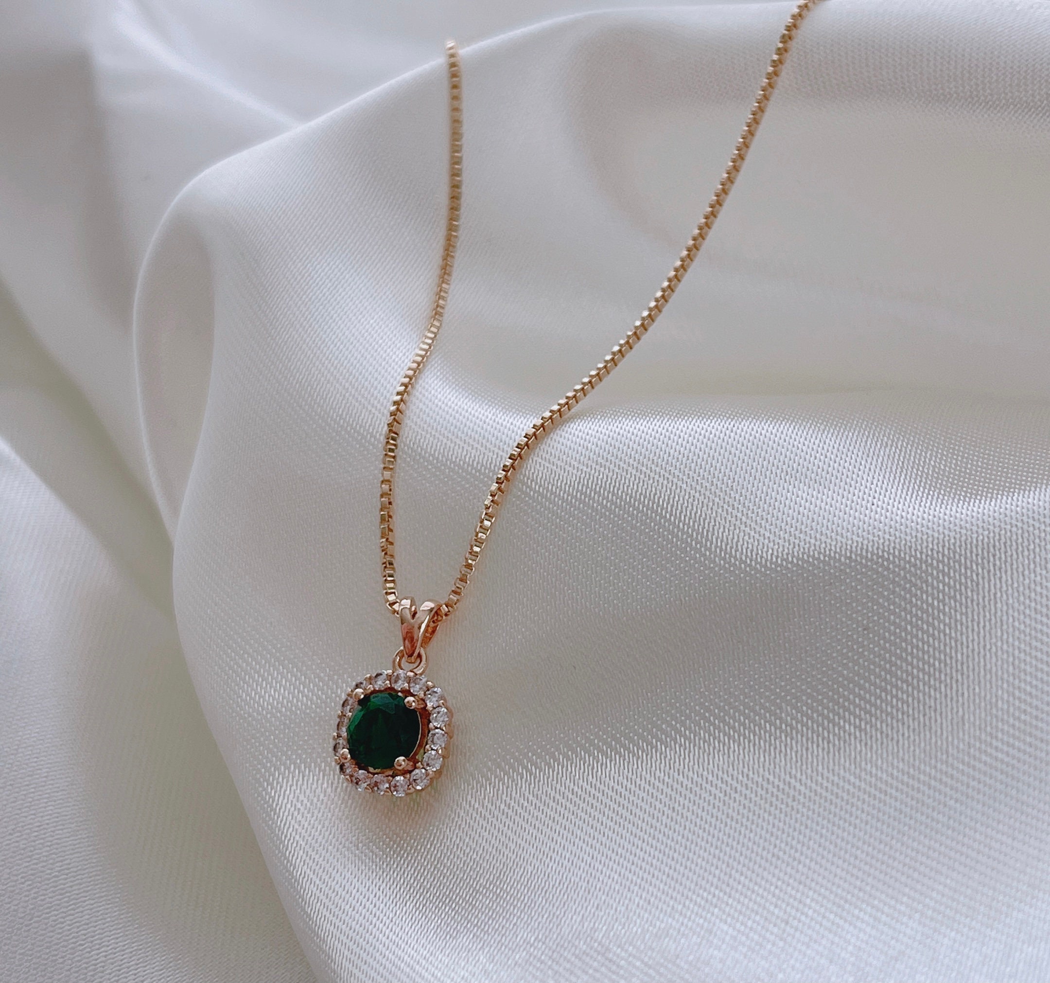 Dainty Gemstone Necklace Green Diamond Round Cut Necklace | Etsy